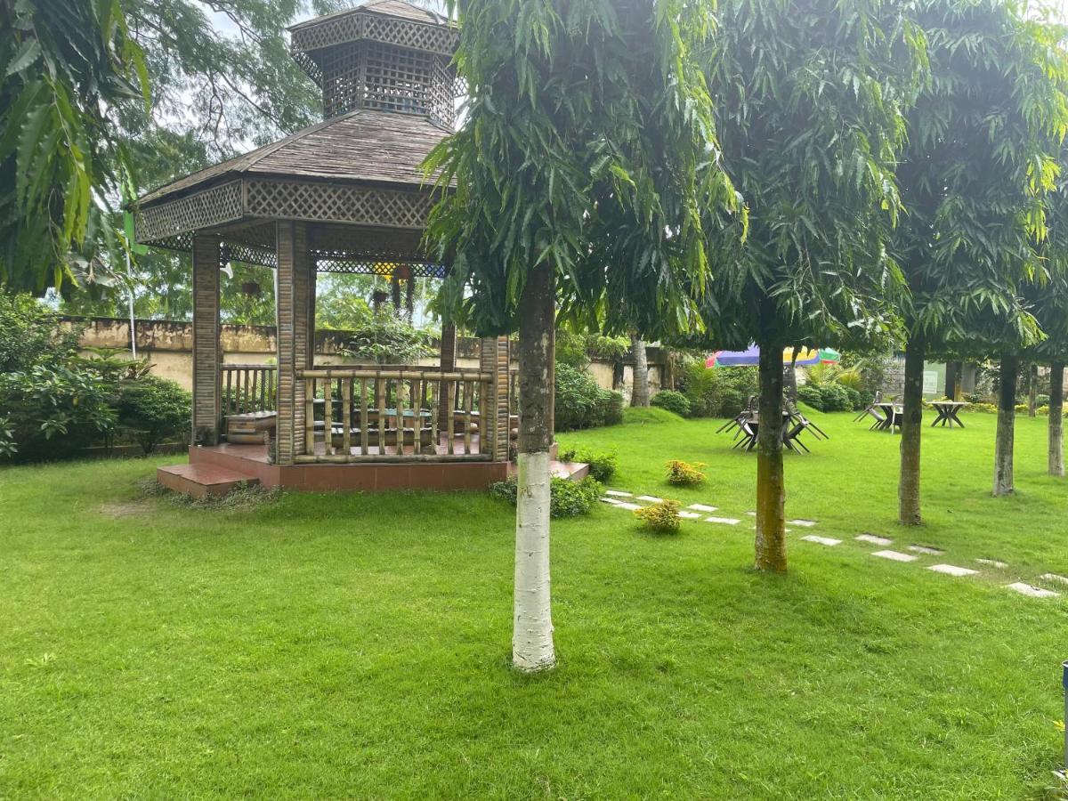 Tea Resort Saraswatipur Shaugaon Esterno foto